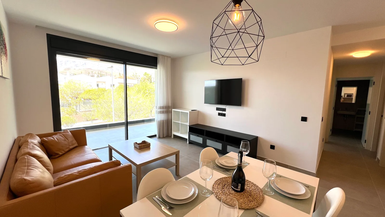 Atlantic Home - Two-Bedroom Premium Apartment — 5