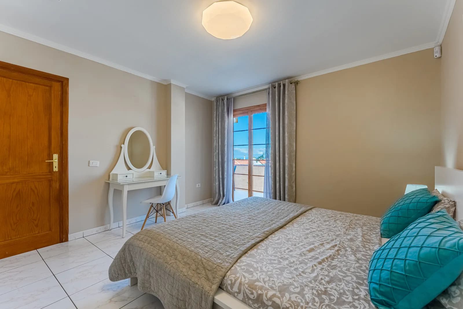 GARDEN CITY 1-BDRM with OCEAN VIEW — 10
