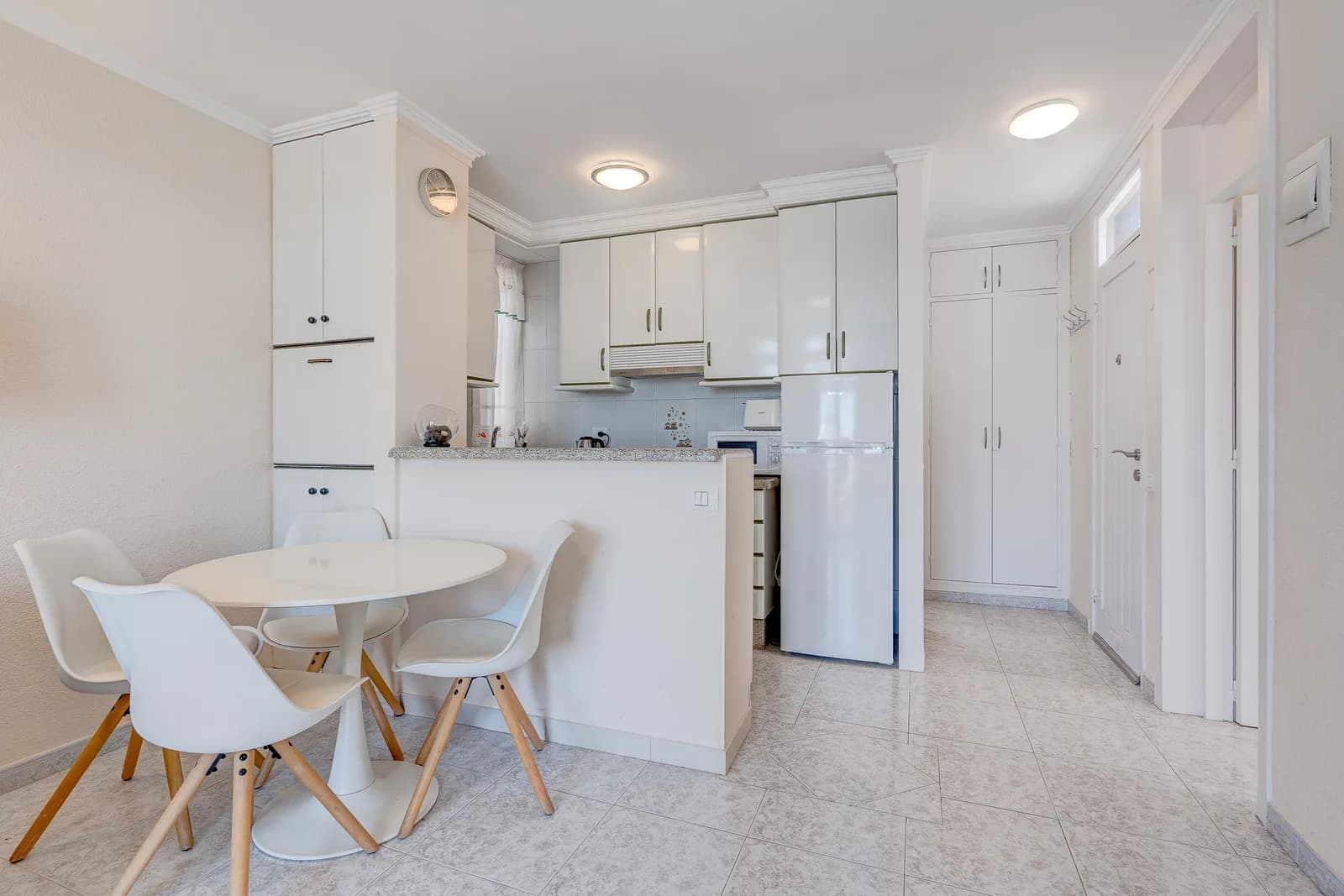 Cozy and bright 1-bdrm in Las Americas — 10