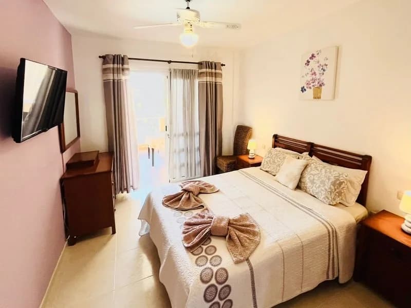 Heated pool & ocean view 2-BDRM apartment in Callao Salvaje — 8