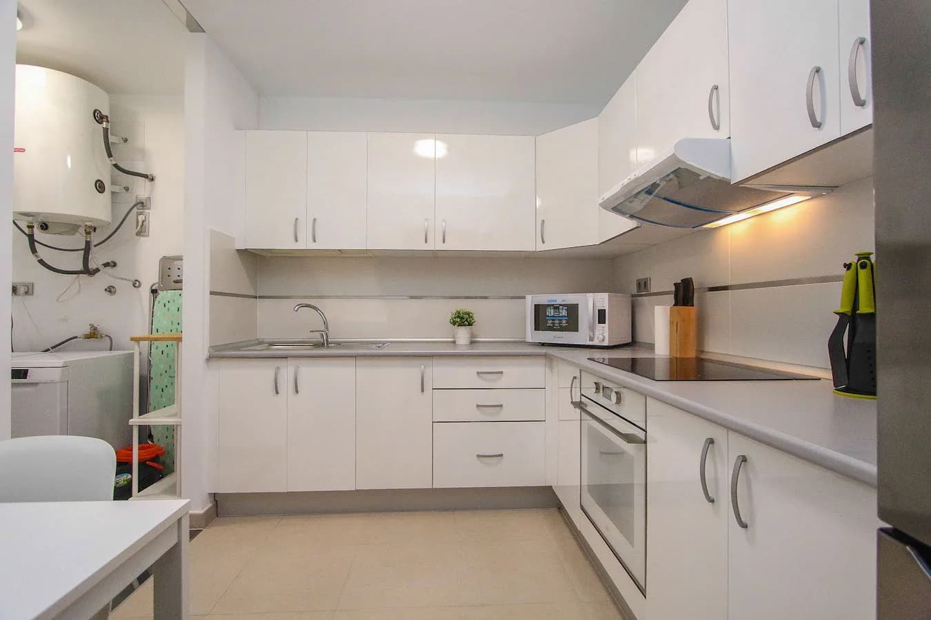 Alcalá 1-bed with balcony & parking — 7