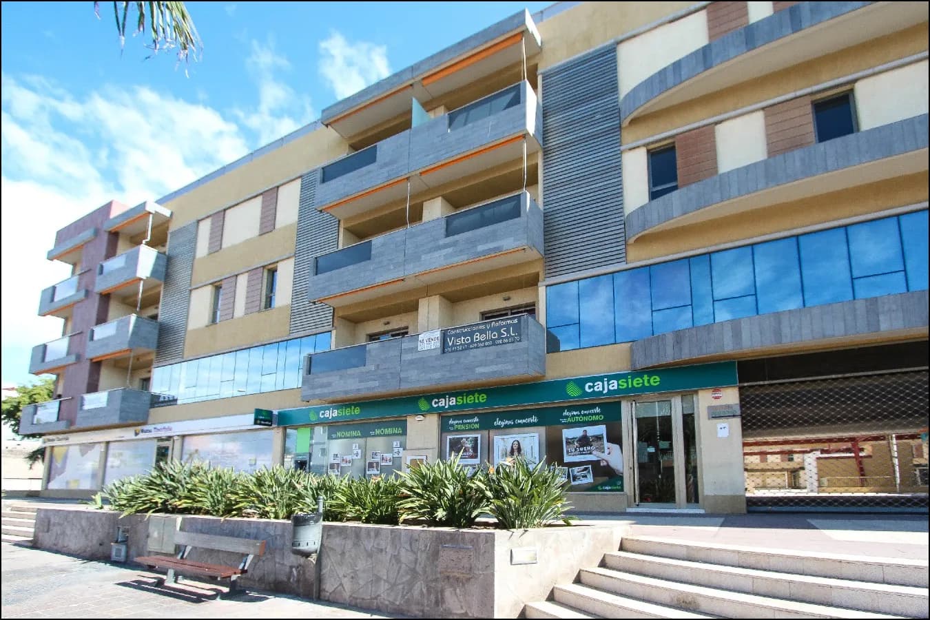 Alcalá 1-bed with balcony & parking — 1