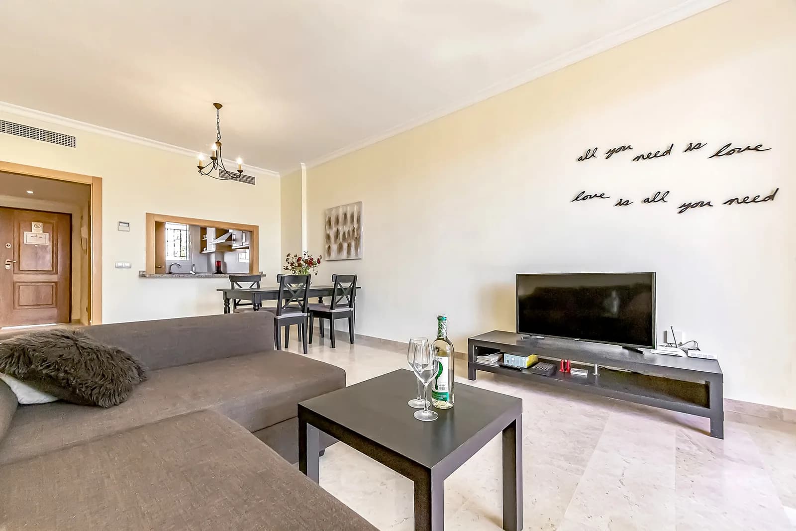 N19 La Arena · 2-bed, garden terrace — 4
