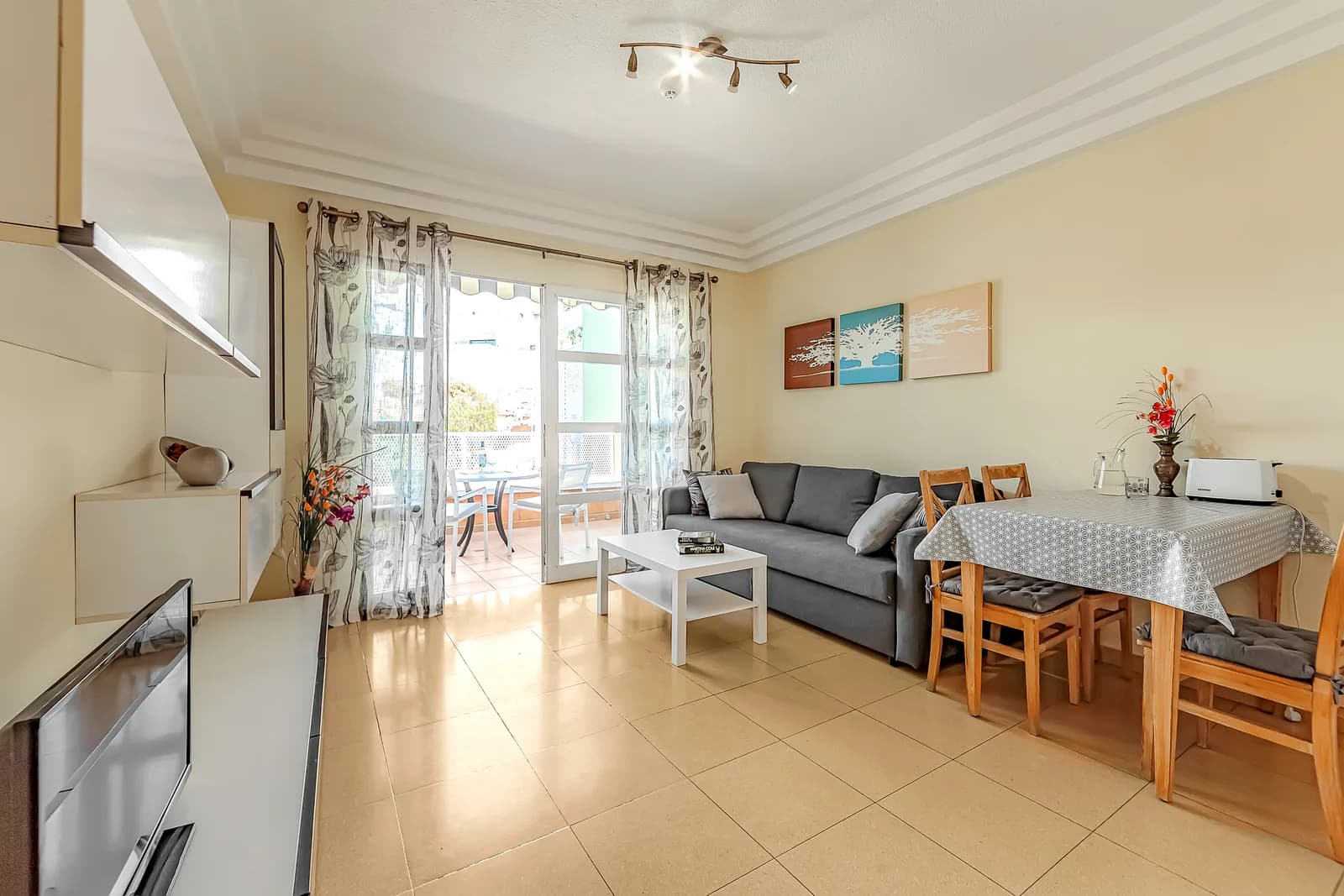 N204 Orlando · 1-bed, sea-view balcony — 3