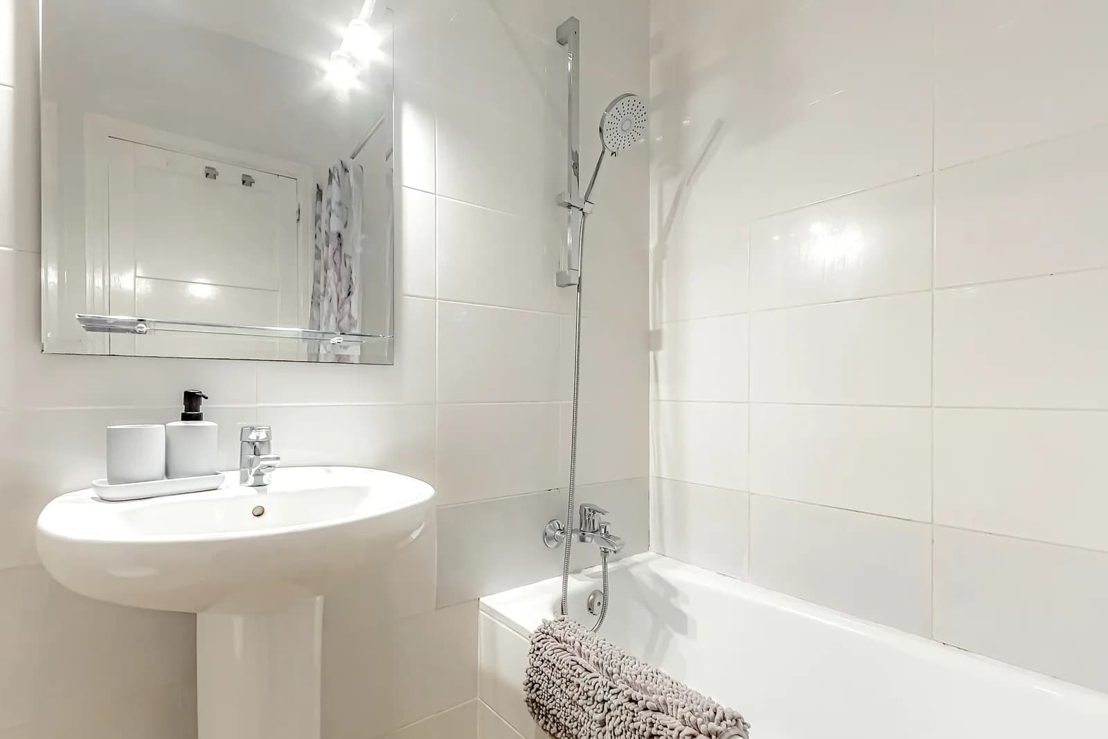 N204 Orlando · 1-bed, sea-view balcony — 8