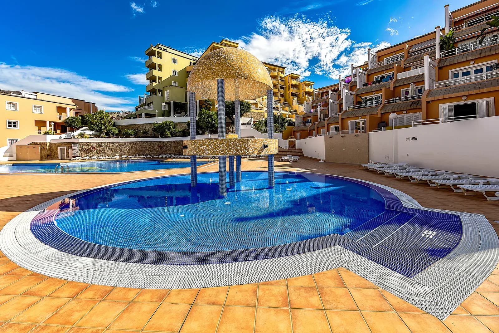 N204 Orlando · 1-bed, sea-view balcony — 10