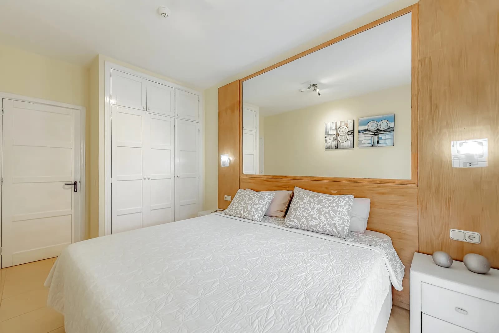N204 Orlando · 1-bed, sea-view balcony — 6