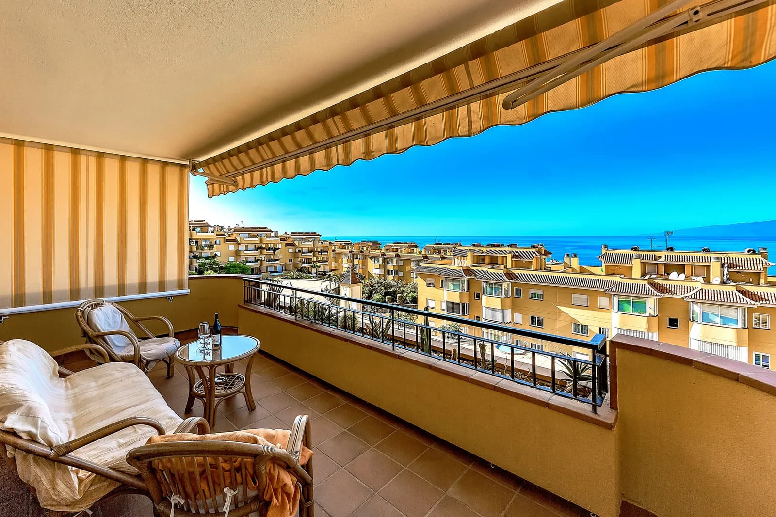 N57 La Arena · 2-bed, panoramic sea view — 1
