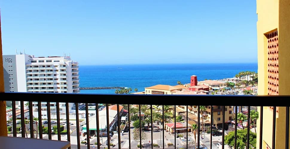 N76 · 9th-floor sea view, 100 m to beach — 7