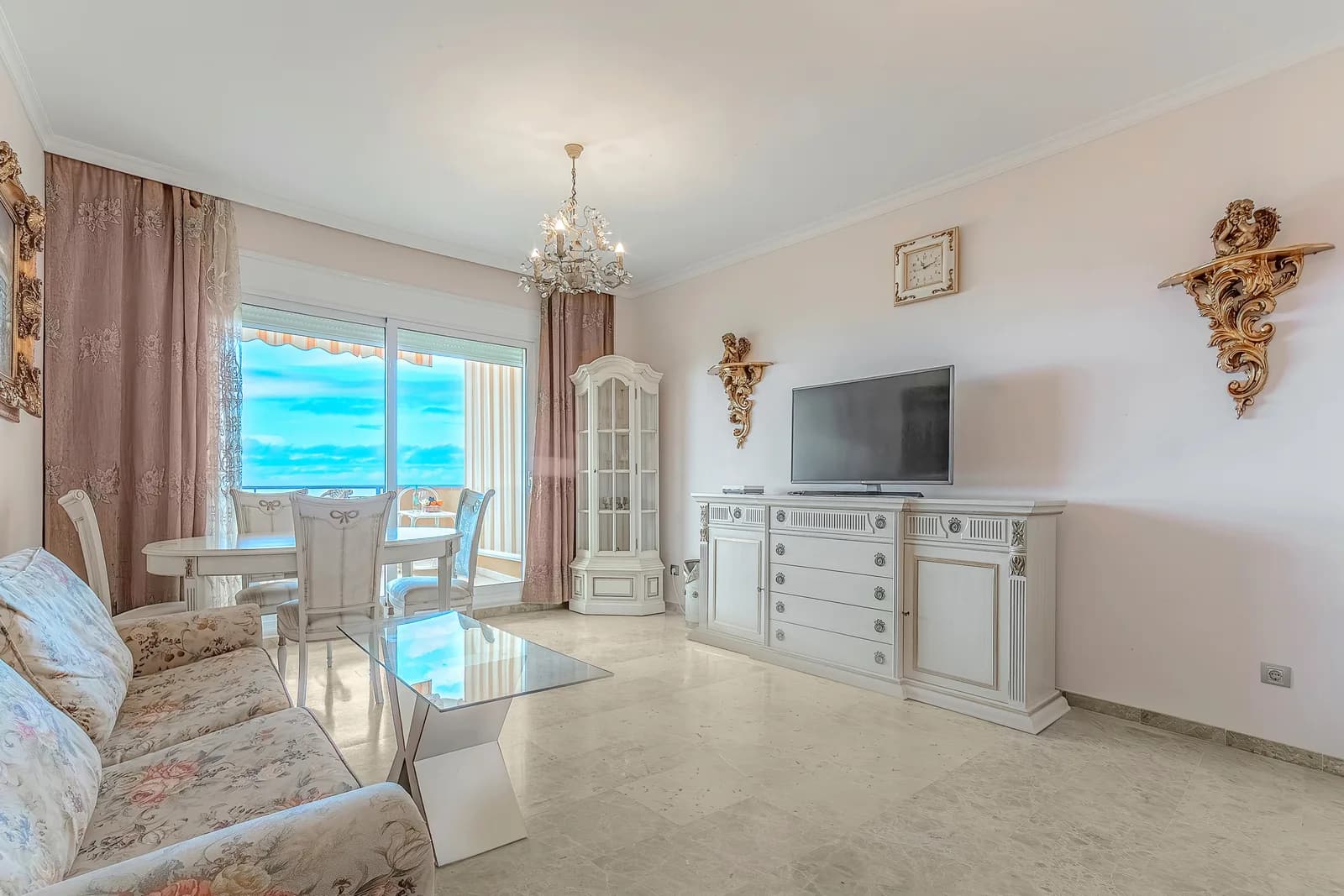 La Arena sea-view duplex · 2-bed — 8