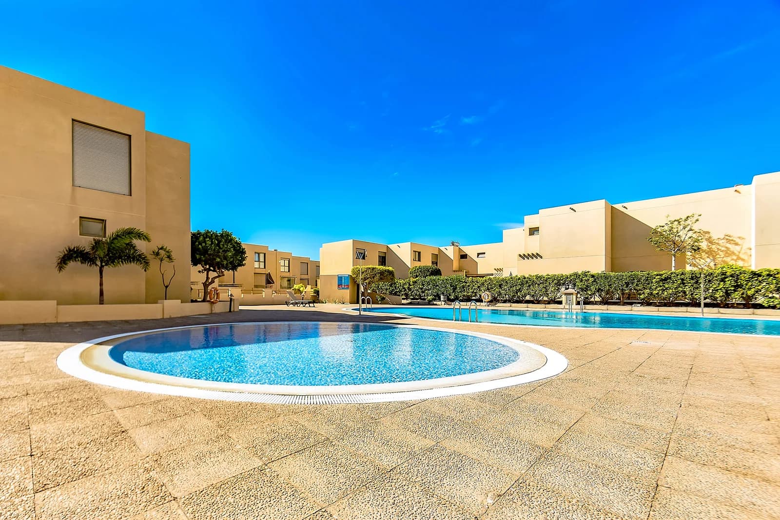La Tejita family townhouse · 2-bed — 10