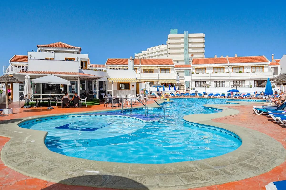 Charming Coastal Apartment with pools in Costa Adeje — 1