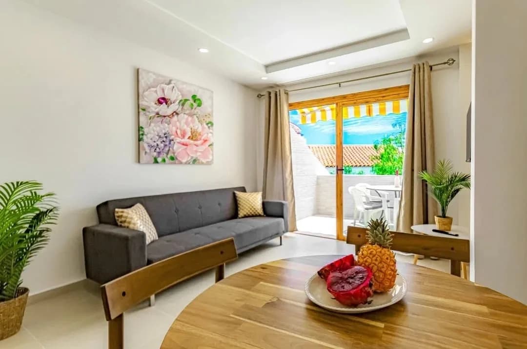 Charming Coastal Apartment with pools in Costa Adeje — 2