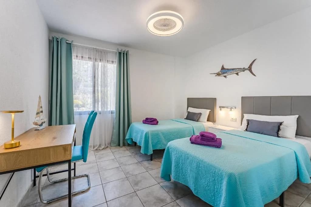 Ocean Terrace 2-bdrm, 2-bath with sea view in Los Cristianos — 19