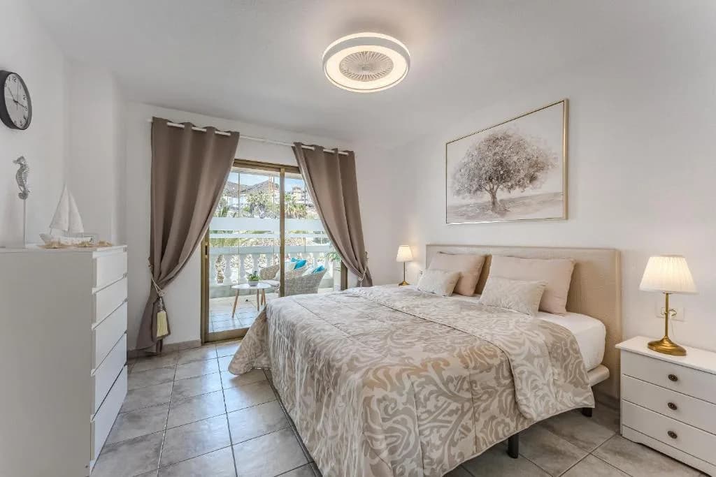 Ocean Terrace 2-bdrm, 2-bath with sea view in Los Cristianos — 14