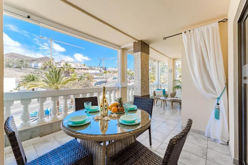 Ocean Terrace 2-bdrm, 2-bath with sea view in Los Cristianos — 3