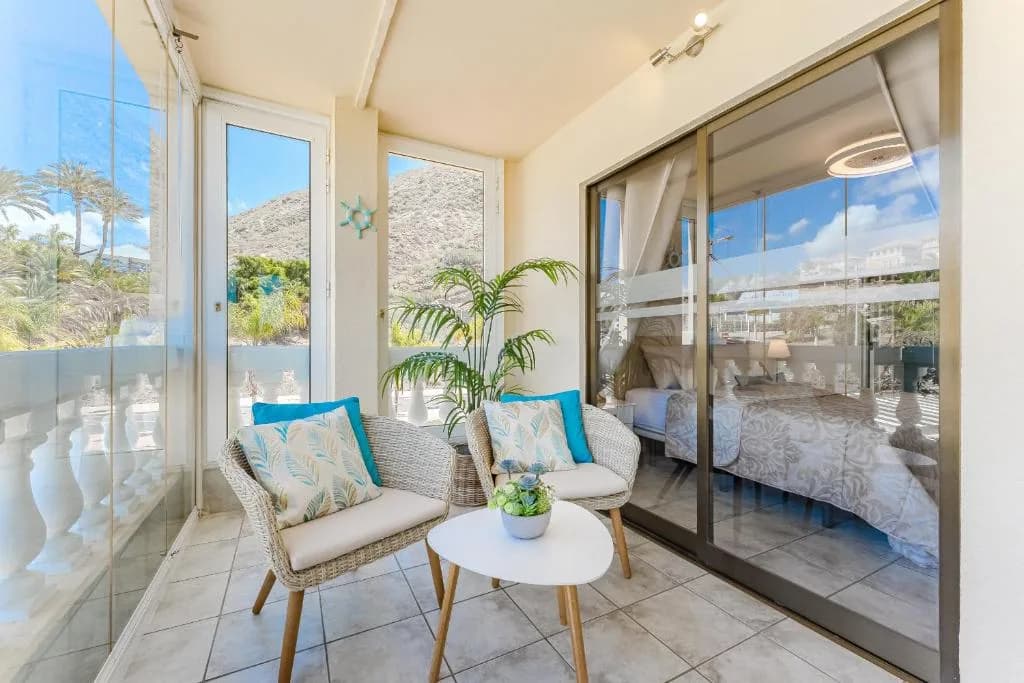 Ocean Terrace 2-bdrm, 2-bath with sea view in Los Cristianos — 4