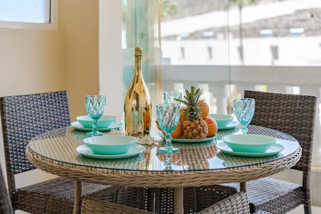 Ocean Terrace 2-bdrm, 2-bath with sea view in Los Cristianos — 1