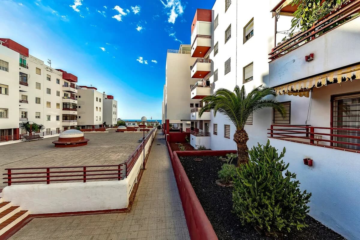 1-bedroom with 40 m² sea-view terrace, San Eugenio — 25